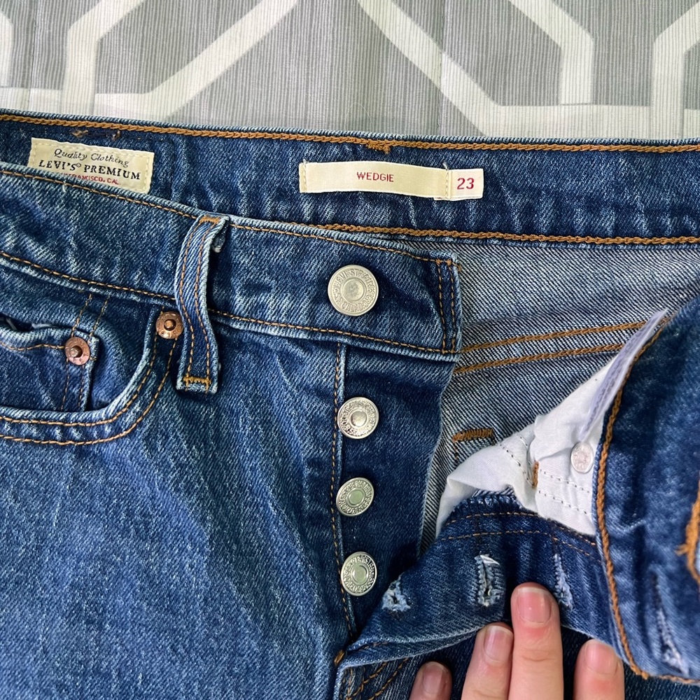 Levi Wedgie Jeans